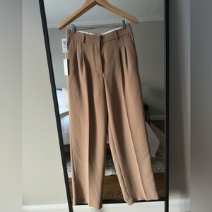 Aritzia Wilfred The Effortless Pant, gold camel size 6, NEVER WORN